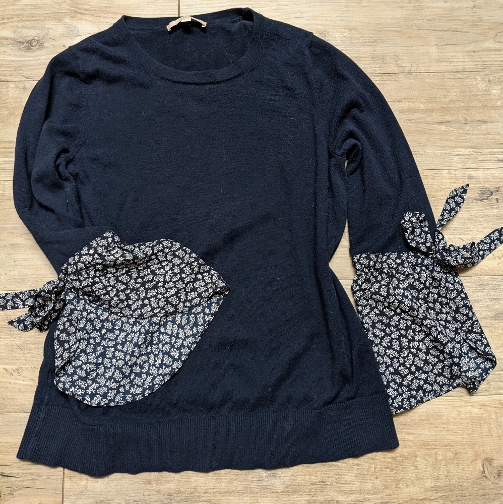 Ann Taylor Loft Sweater Navy Blue w/ bell cuffs Sz Lrg.